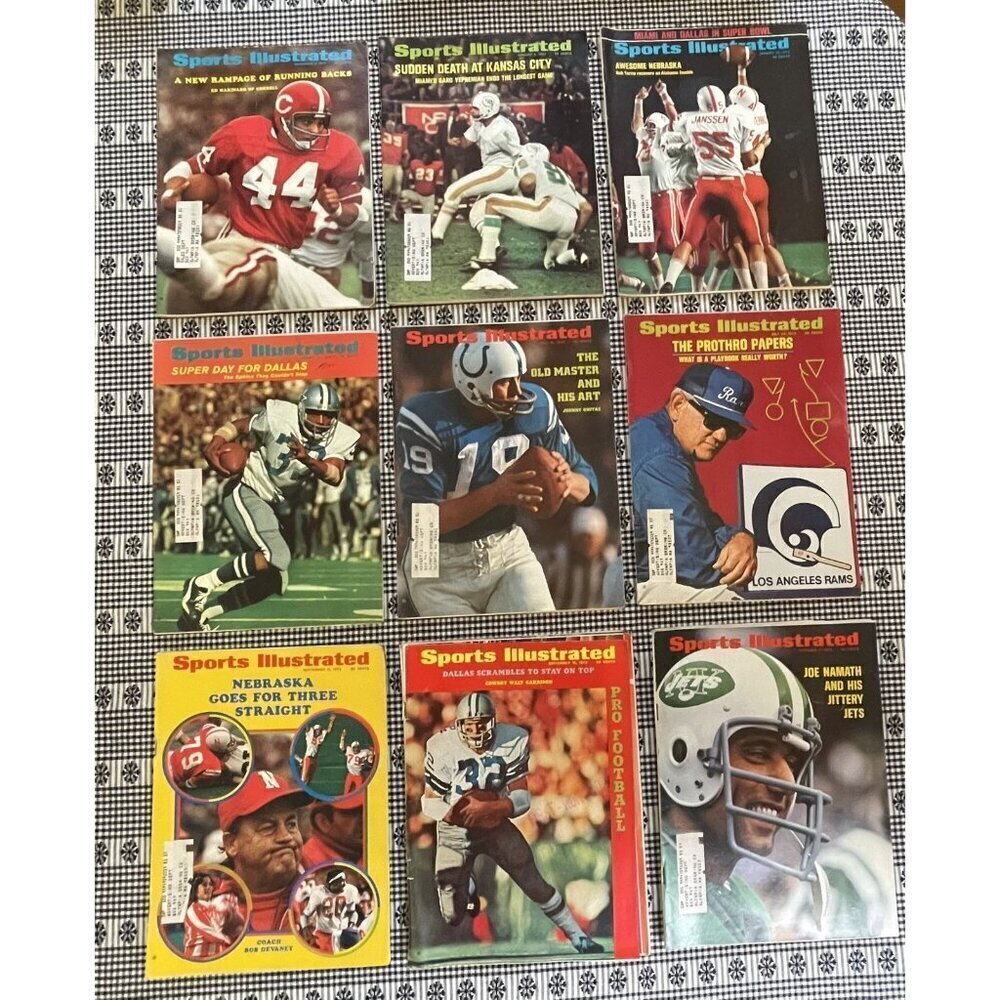 Lot of 9 Sports Illustrated Magazines 1972 Football Bob Devaney, Nebraska Namath